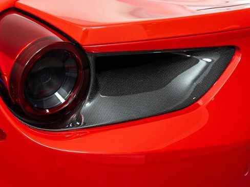 Used 2017 Ferrari 488 GTB RWD image 35