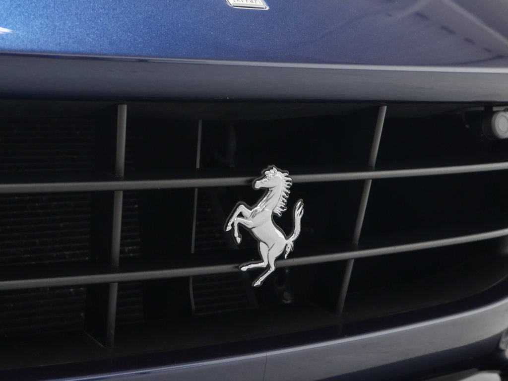 Certified 2019 Ferrari Portofino RWD image 8