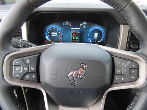 New 2026 Ford Bronco Outer Banks AWD/4WD image 10