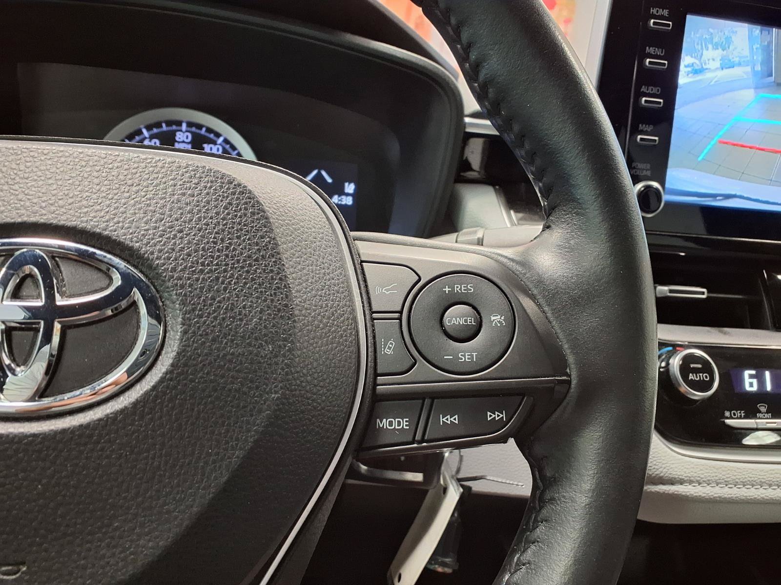 Used 2020 Toyota Corolla SE FWD image 25
