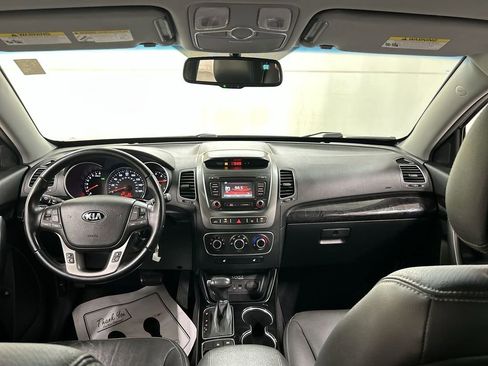 Used 2015 Kia Sorento LX AWD/4WD image 18