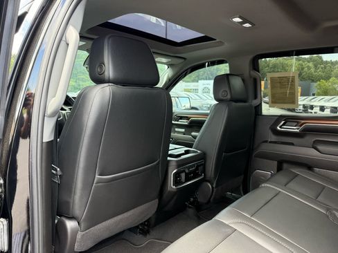 Used 2024 GMC Sierra 1500 Denali AWD/4WD image 26