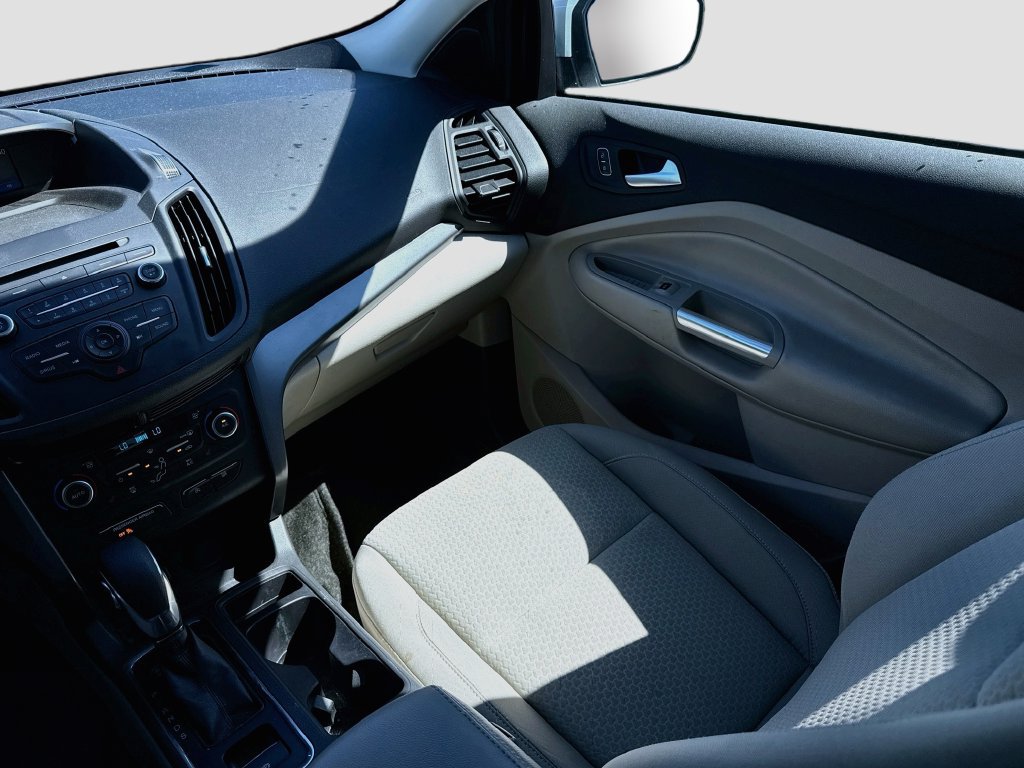 Used 2018 Ford Escape SE FWD image 31