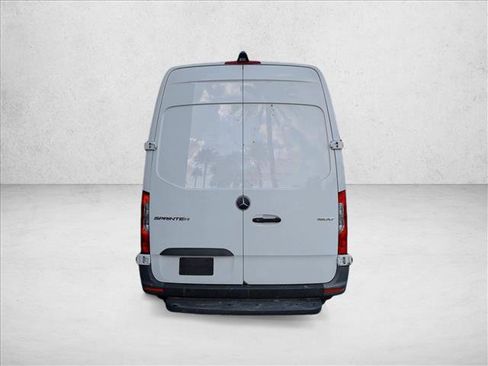 Used 2023 Mercedes-Benz Sprinter 1500 image 6