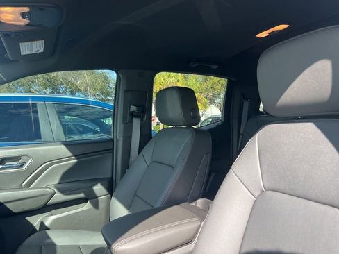 Used 2024 GMC Canyon Elevation w/ Elevation Premium Package image 3