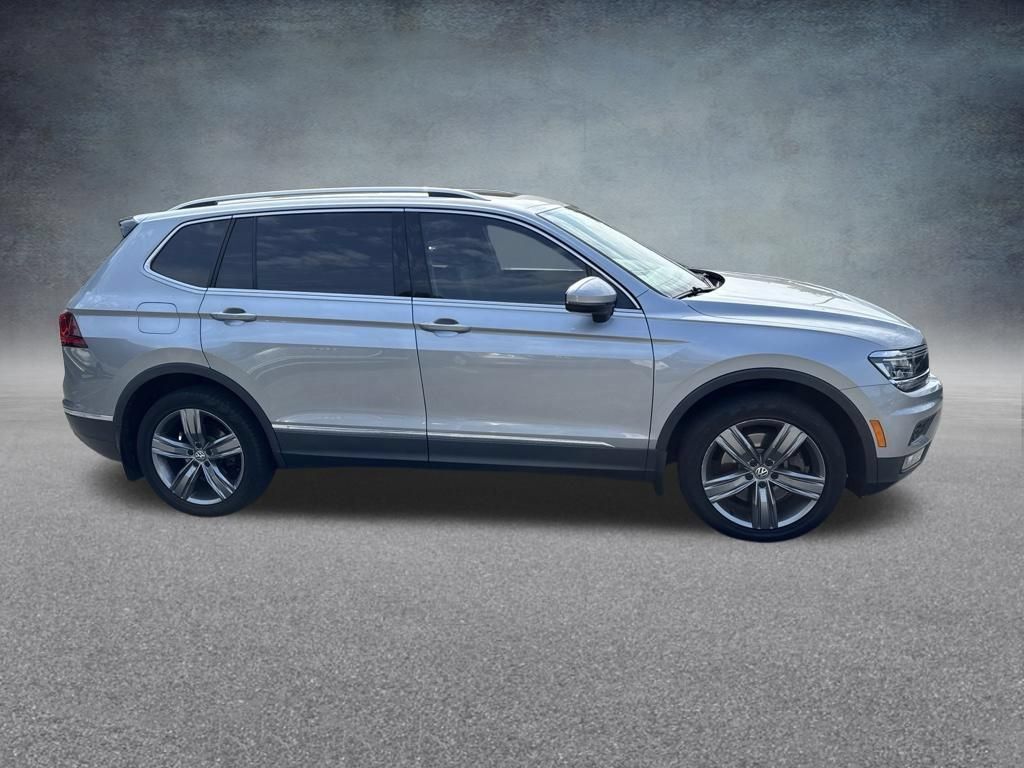 Used 2020 Volkswagen Tiguan SEL w/ 3rd Row Seat Package AWD/4WD image 15