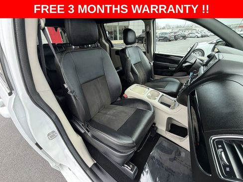 Used 2019 Dodge Grand Caravan SXT image 20
