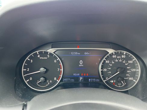 Used 2025 Nissan Altima 2.5 SV FWD image 31