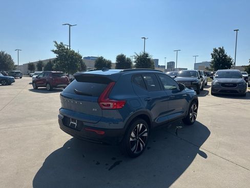 Used 2025 Volvo XC40 B5 Ultra w/ Protection Package Premier AWD/4WD image 7