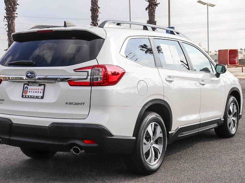 Used 2023 Subaru Ascent Premium w/ Convenience Package image 6