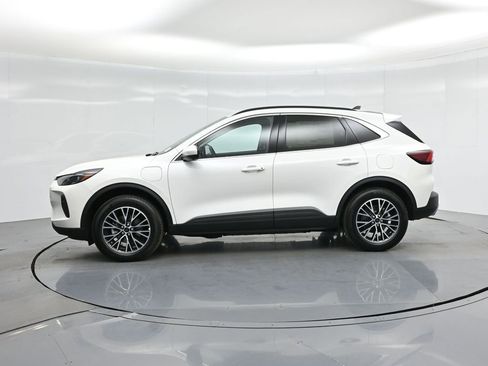 New 2025 Ford Escape Base w/ PHEV Premium Package image 32