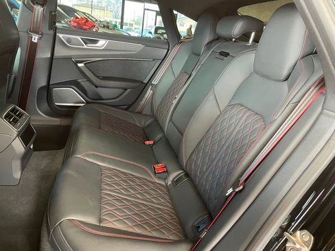 Used 2025 Audi S7 Prestige w/ Prestige Package image 25