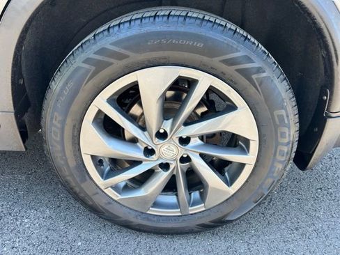 Used 2016 Nissan Rogue SL w/ SL Premium Package AWD/4WD image 29