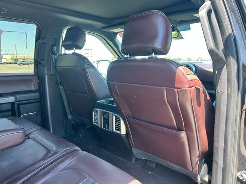 Used 2015 Ford F150 Platinum w/ Equipment Group 701A Luxury RWD image 17