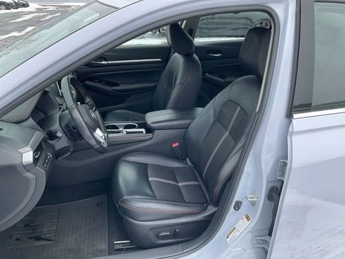 Certified 2024 Nissan Altima 2.5 SR image 11