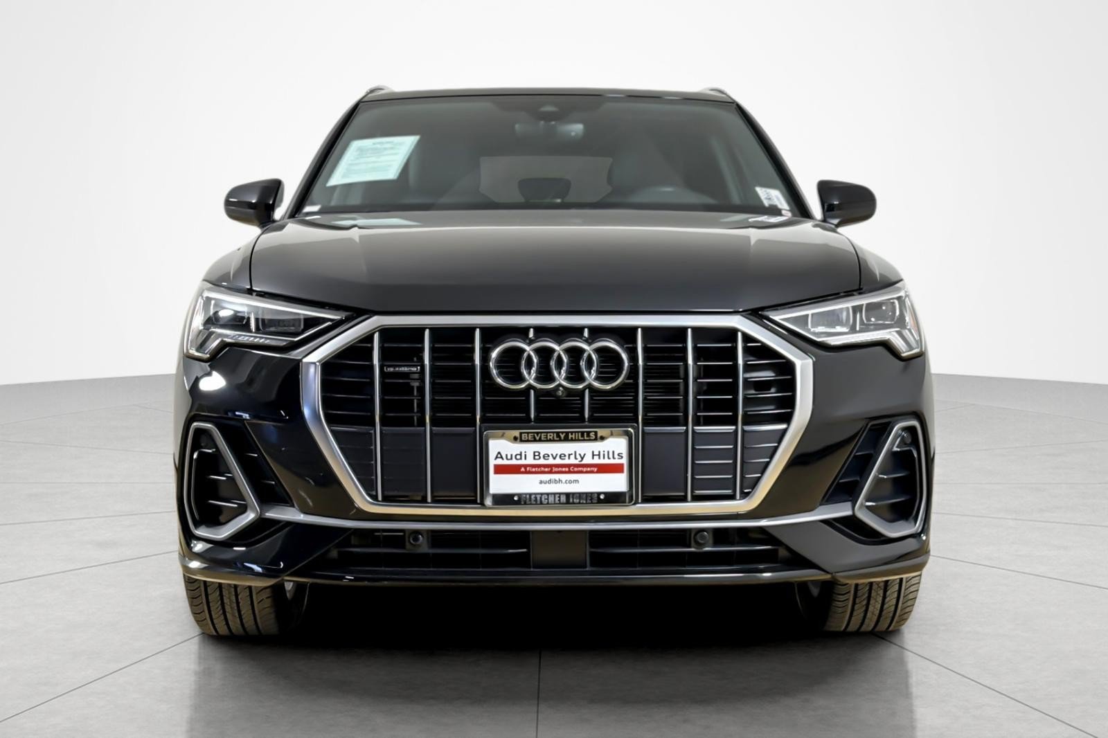 Used 2023 Audi Q3 2.0T Premium Plus w/ Premium Plus Package AWD/4WD image 8