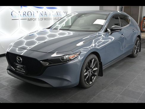 Used 2022 MAZDA MAZDA3 s AWD/4WD image 1