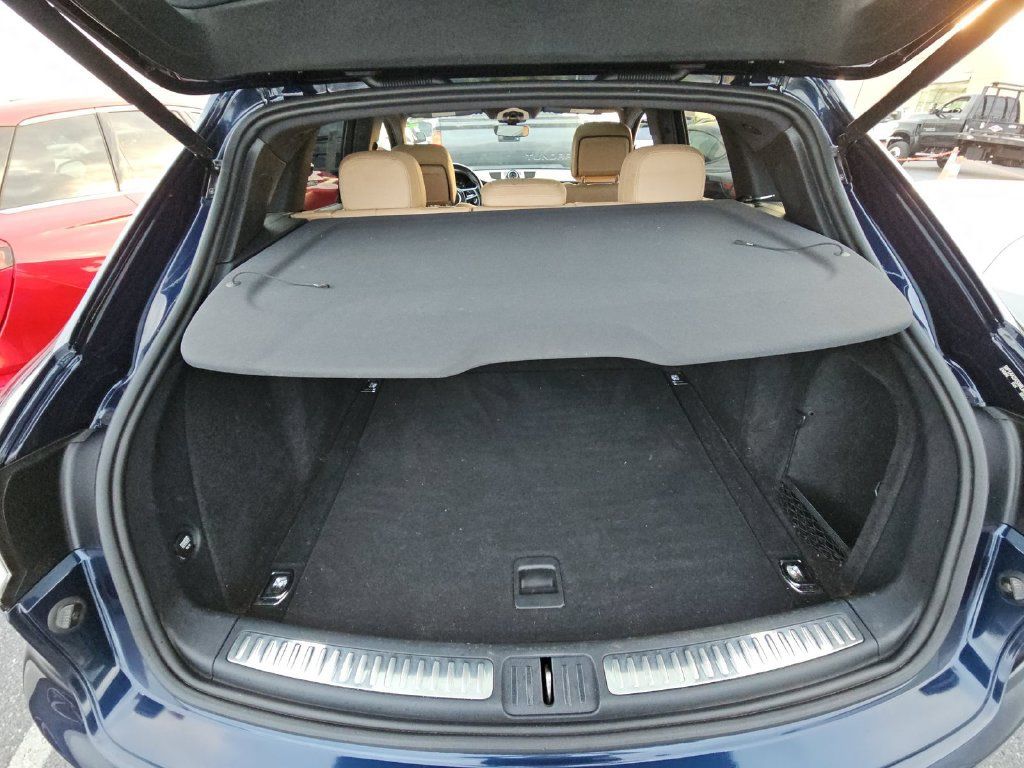 Used 2019 Porsche Macan AWD/4WD image 16