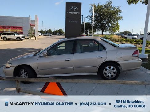 Used 2001 Honda Accord EX image 10