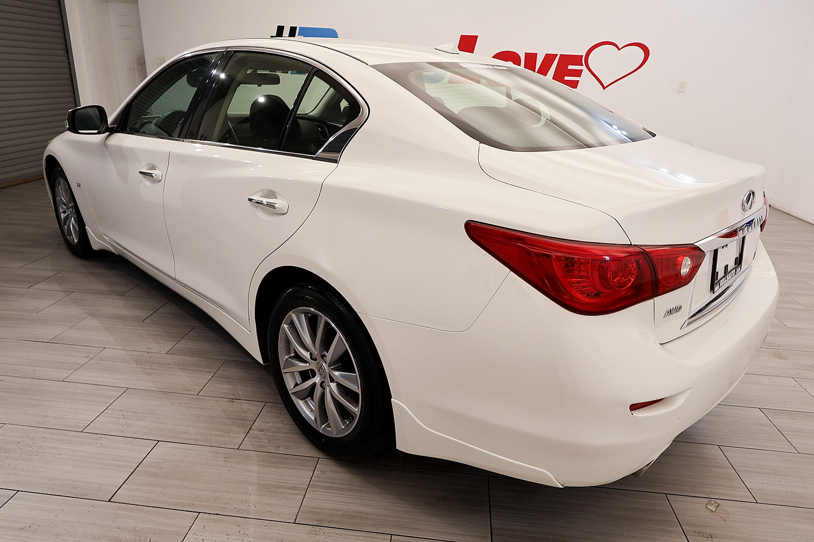 Used 2015 INFINITI Q50 AWD w/ Moonroof Package image 3