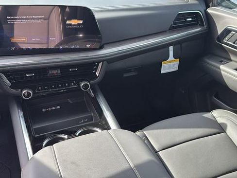 New 2026 Chevrolet Suburban Premier w/ Sun And Tow Package image 31