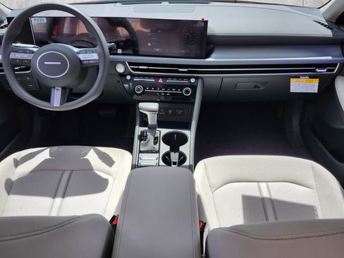 Used 2025 Hyundai Sonata SE image 5