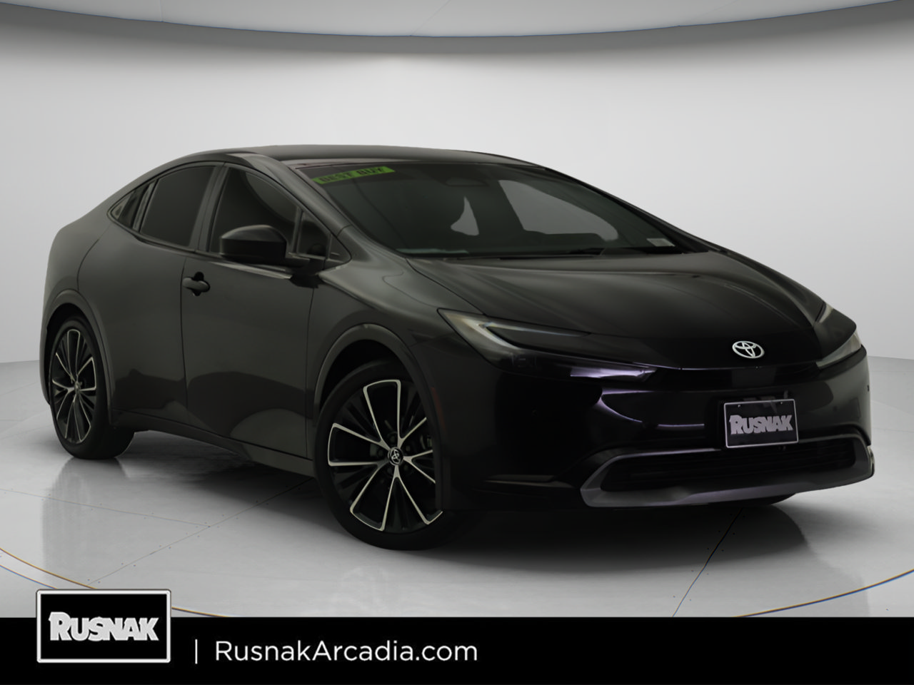Used 2024 Toyota Prius XLE FWD image 1