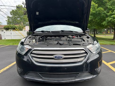 Used 2016 Ford Taurus SEL image 13