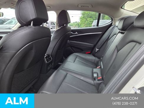 Used 2025 Genesis G70 2.5T RWD image 4