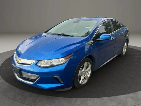 Used 2018 Chevrolet Volt LT w/ Comfort Package FWD image 2
