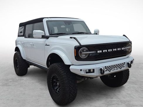 Used 2023 Ford Bronco Outer Banks AWD/4WD image 1