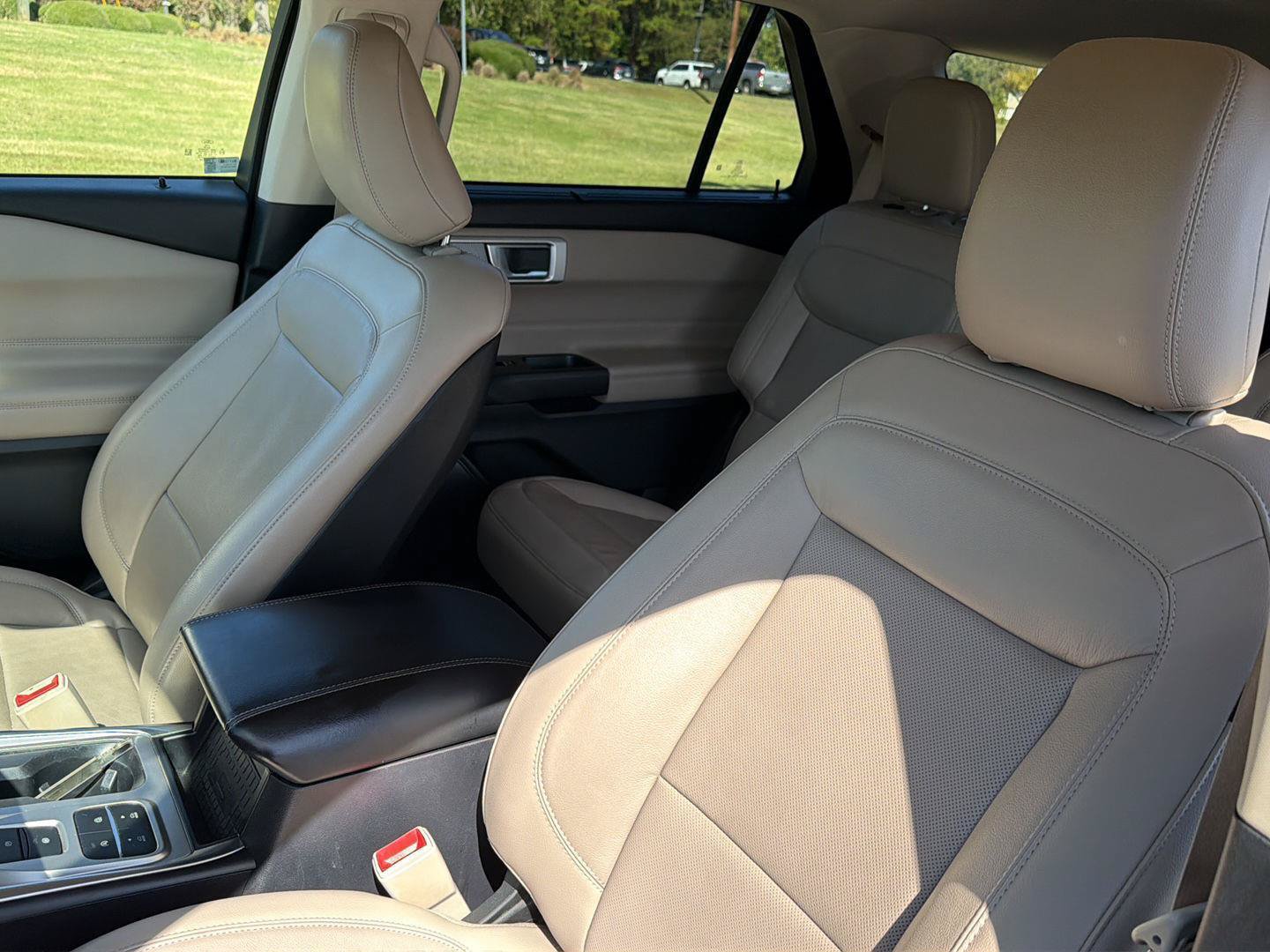Used 2020 Ford Explorer Limited RWD image 33