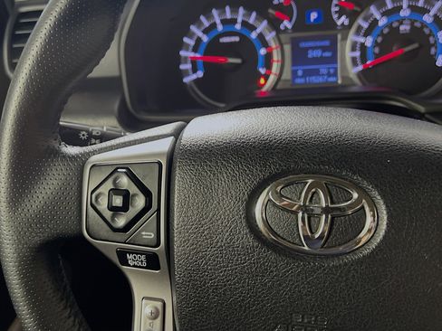 Used 2016 Toyota 4Runner SR5 image 19