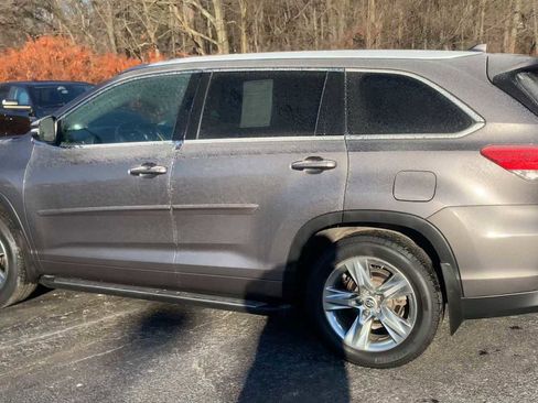 Used 2017 Toyota Highlander Limited image 6