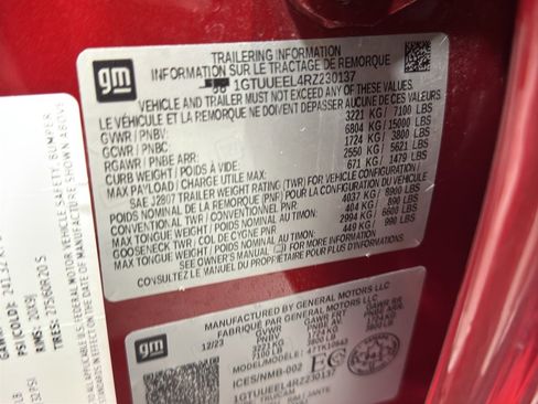 Used 2024 GMC Sierra 1500 AT4 w/ Technology Package image 47