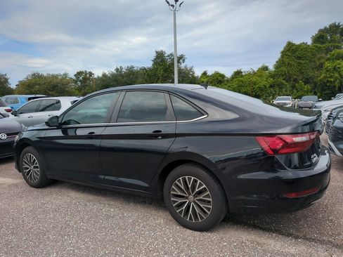Used 2021 Volkswagen Jetta SE FWD image 3