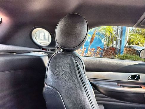 Used 2005 Ford Thunderbird image 16