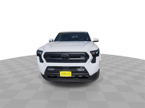 Used 2025 Toyota Tacoma SR5 image 3