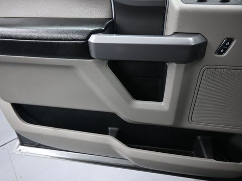 Used 2019 Ford F150 XLT w/ Equipment Group 302A Luxury image 15