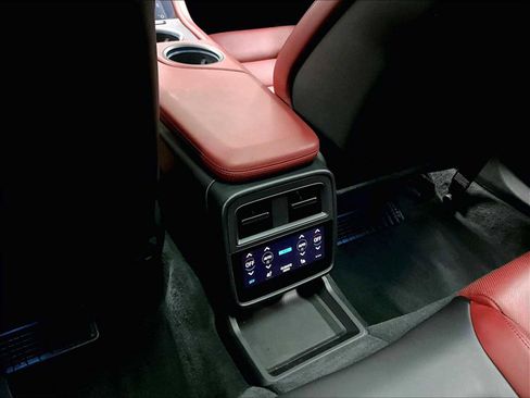 Used 2020 Porsche Taycan Turbo image 26