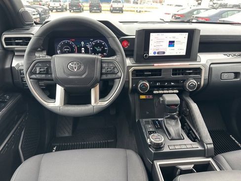 Certified 2025 Toyota Tacoma TRD Off-Road image 15
