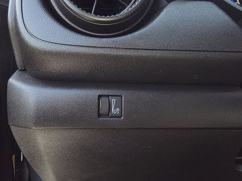 Used 2023 Chevrolet Colorado W/T image 12