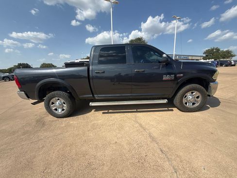 Used 2018 RAM 2500 Tradesman w/ Chrome Appearance Group AWD/4WD image 8