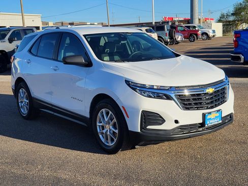 Used 2022 Chevrolet Equinox LS w/ LS Convenience Package image 7