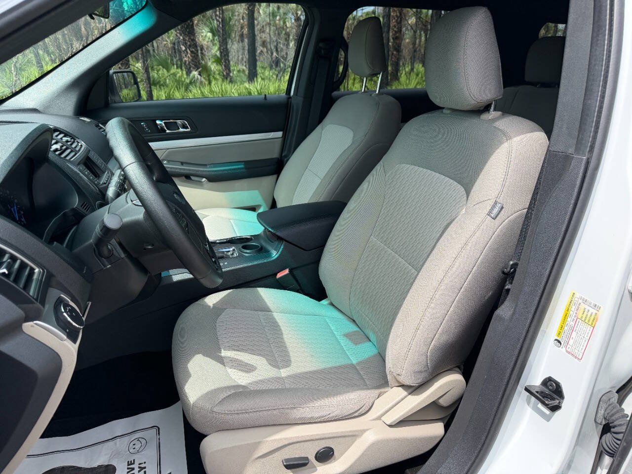 Used 2019 Ford Explorer FWD image 10