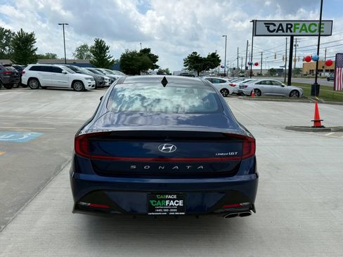 Used 2022 Hyundai Sonata Limited w/ Preferred Accessory Package FWD image 10