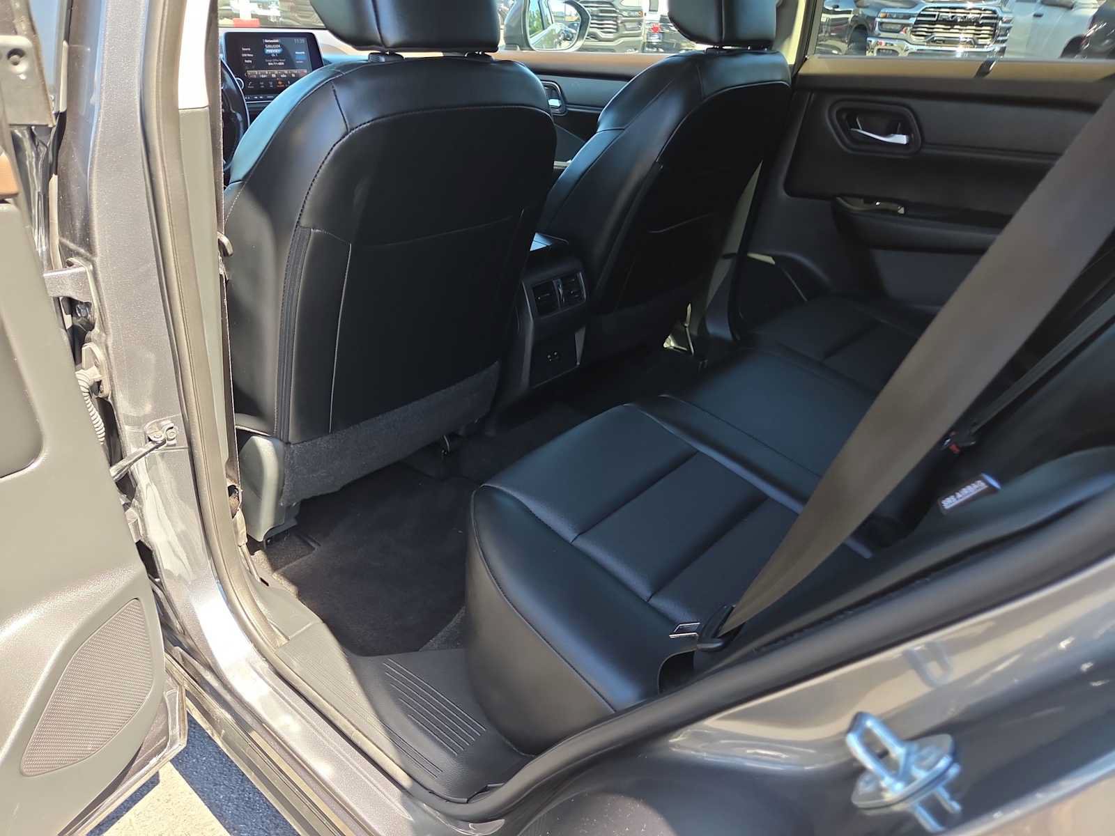Used 2023 Nissan Rogue SV w/ SV Premium B Package AWD/4WD image 20