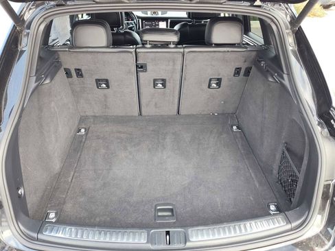 Used 2020 Porsche Macan image 8