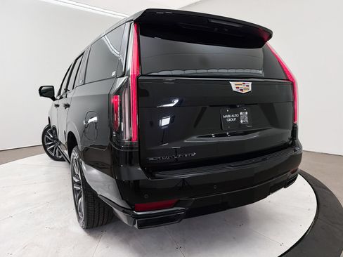 Used 2022 Cadillac Escalade Sport Platinum AWD/4WD image 13