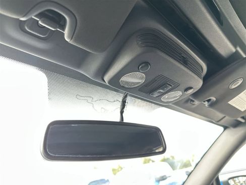 Used 2013 Ford Mustang GT Premium image 17